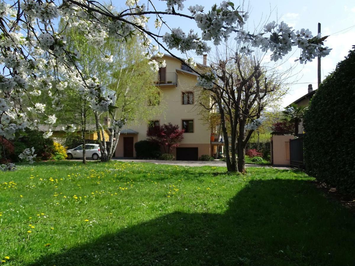 La Casa Di Clara Bed & Breakfast Esine ภายนอก รูปภาพ